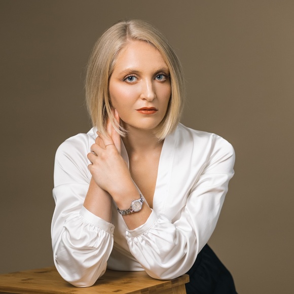 Meet your Posher, Cassia - Picture 1 of 1